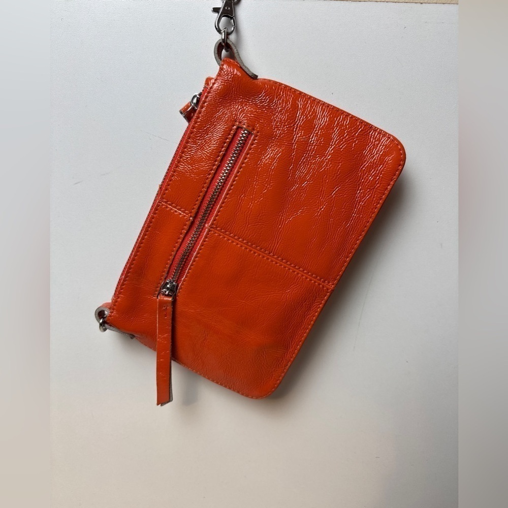 DISSONA Italy - orange patent leather wristlet. - Picture 2 of 7